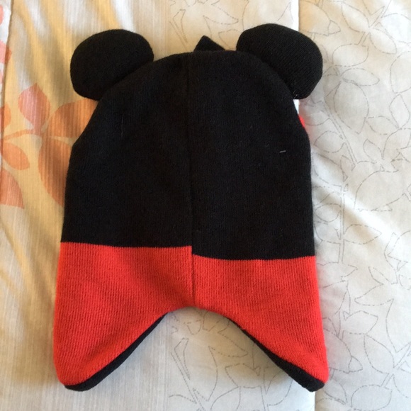 Mickey Mouse Hat & Glove Set - Picture 3 of 3
